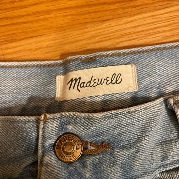 Madewell Mom Jean Shorts - Picture 4 of 4